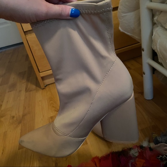 👢 Beige Sock Boots 👢 - Picture 4 of 5